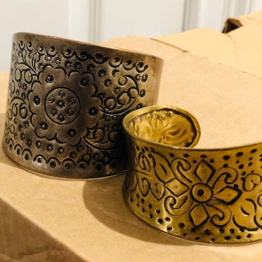 DISTRESSED ARM CUFFS